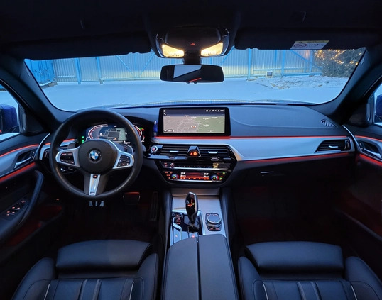 BMW Seria 5 cena 346245 przebieg: 38000, rok produkcji 2022 z Toruń małe 562